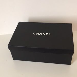 CHANEL shoe box w/silk paper -Medium